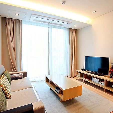 Coveted Palms Village Pension Jeju Buitenkant foto